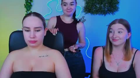 Snapshot of daisy_candy chatting on 17, 7, 2026 Little Di online show from 17, 7, 2026