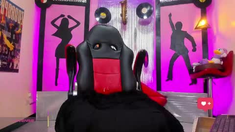 daisy_jonexxx22 online show from 15, 4, 2026