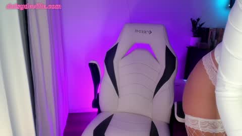 Daisy online show from 1, 1, 2025