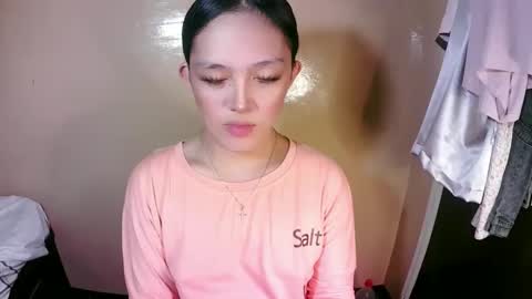 Snapshot of daisylira chatting on 3, 12, 2024 LILY christmas wish breast implant online show from 3, 12, 2024