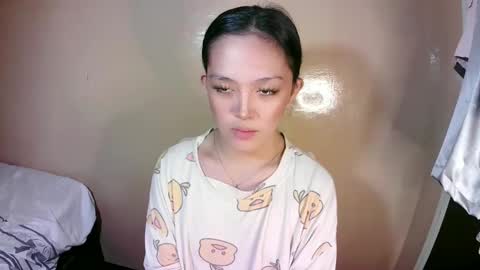 Snapshot of daisylira chatting on 5, 12, 2024 LILY christmas wish breast implant online show from 5, 12, 2024