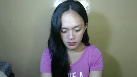 Snapshot of daisylira chatting on 3, 3, 2025 LILY christmas wish breast implant online show from 3, 3, 2025