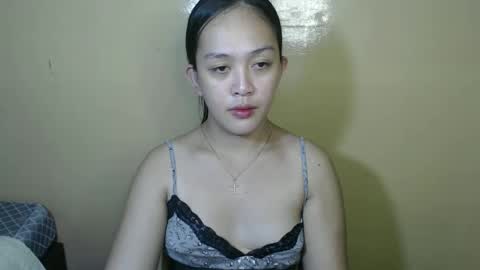 Snapshot of daisylira chatting on 4, 3, 2025 LILY christmas wish breast implant online show from 4, 3, 2025