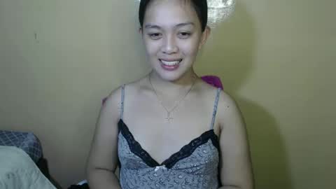 Snapshot of daisylira chatting on 5, 3, 2025 LILY christmas wish breast implant online show from 5, 3, 2025