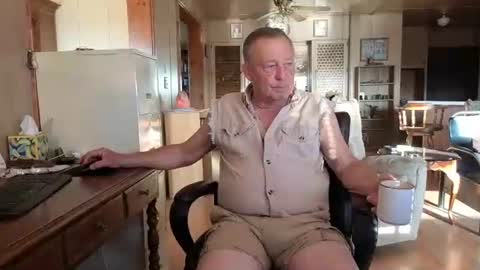 Snapshot of dakit2 chatting on 29, 4, 2026 dakit online show from 29, 4, 2026