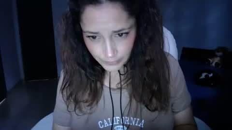 IG  dakotasofiaa online show from 18, 6, 2026