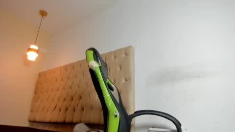 dakota_x18 online show from 7, 2, 2026