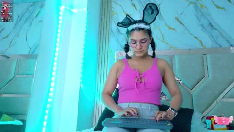 dakotatylerrr online show from 13, 3, 2026