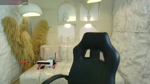 Dakotha  online show from 22, 4, 2026