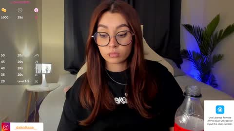 dakottaa__ online show from 19, 12, 2024