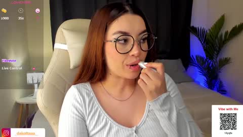 dakottaa__ online show from 23, 2, 2025