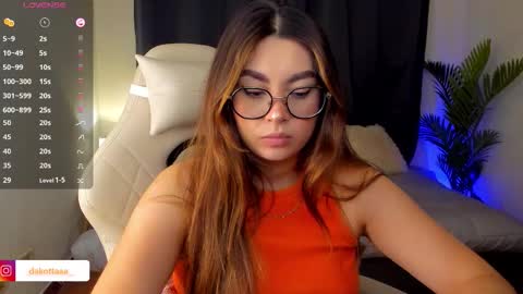 dakottaa__ online show from 15, 9, 2025