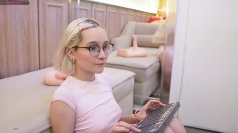 Dalahia Rush online show from 28, 1, 2025