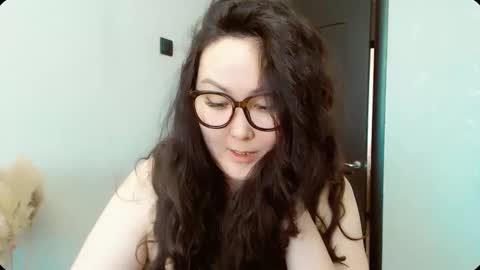 Snapshot of dalidayes chatting on 4, 2, 2026 Dali online show from 4, 2, 2026