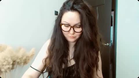 Snapshot of dalidayes chatting on 5, 3, 2026 Dali online show from 5, 3, 2026