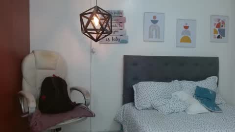 Snapshot of dalila_22 chatting on 4, 10, 2025 Dalila online show from 4, 10, 2025