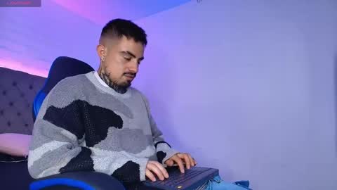 Dallas whitee online show from 26, 3, 2026