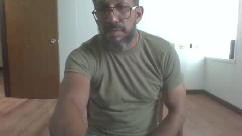 Snapshot of dallaspapi2000 chatting on 3, 10, 2025 alex online show from 3, 10, 2025