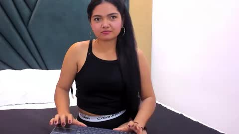 Snapshot of dalyla_queen chatting on 27, 11, 2025 Dalyla online show from 27, 11, 2025