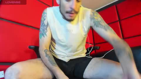 Snapshot of damian_bulls chatting on 9, 2, 2026 ---Damian--- online show from 9, 2, 2026