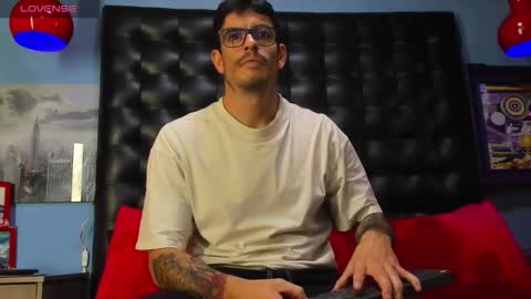 Snapshot of damian_bulls chatting on 23, 2, 2026 ---Damian--- online show from 23, 2, 2026