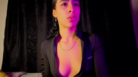 Snapshot of damian_n_lissa chatting on 22, 6, 2026 damian_n_lissa online show from 22, 6, 2026