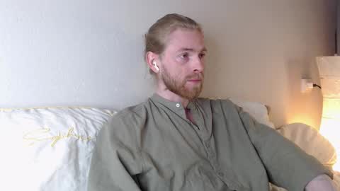 Snapshot of damien_diamond chatting on 21, 10, 2025 damien_diamond online show from 21, 10, 2025