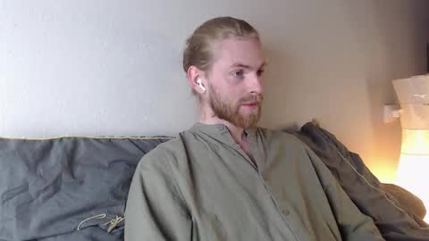 Snapshot of damien_diamond chatting on 24, 10, 2025 damien_diamond online show from 24, 10, 2025