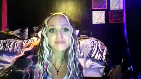 damnitjanet13 online show from 2, 4, 2026