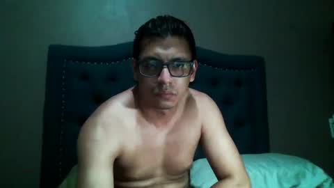 Snapshot of damnsexy0102 chatting on 5, 12, 2024 DamnSexy0102 online show from 5, 12, 2024