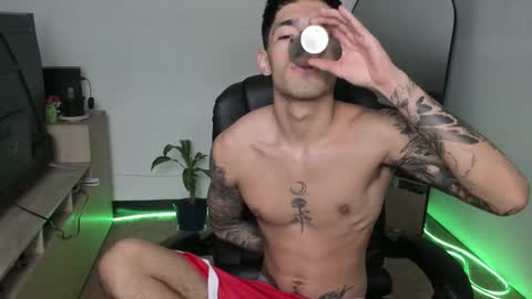 Snapshot of damon_333 chatting on 18, 12, 2025 Damon online show from 18, 12, 2025