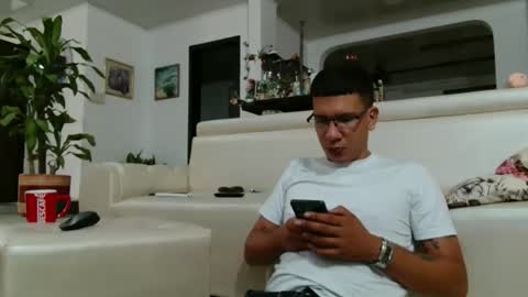 damyan_2003 online show from 7, 3, 2026