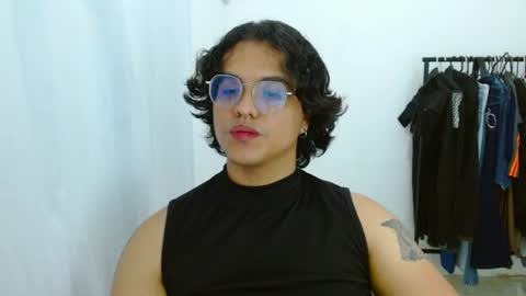 Snapshot of dan_blous chatting on 19, 6, 2026 Diane Blosson online show from 19, 6, 2026