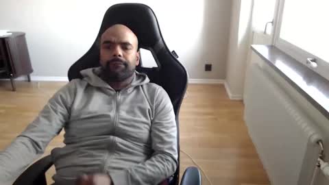 Snapshot of dan_the_man43 chatting on 20, 4, 2026 dan_the_man43 online show from 20, 4, 2026