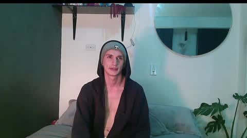 Snapshot of dan_yagami chatting on 27, 1, 2025 Dan and Noah online show from 27, 1, 2025