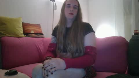 Snapshot of danadeluxe22 chatting on 13, 1, 2025 danadeluxe22 online show from 13, 1, 2025