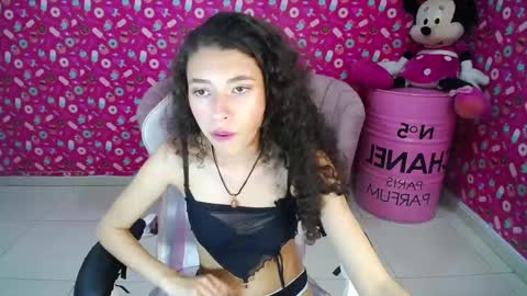 Danatella  online show from 19, 2, 2025