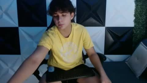 dani_cumboy online show from 24, 1, 2025