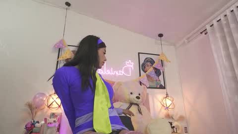   online show from 1, 11, 2025