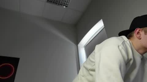 DANIEL SHAWN online show from 19, 4, 2026