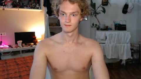 Snapshot of daniel_yumm chatting on 10, 7, 2026 Daniel online show from 10, 7, 2026