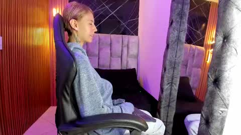 Daniela online show from 26, 12, 2024