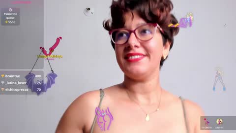 Snapshot of daniela_giraldo88 chatting on 12, 12, 2024 Daniela online show from 12, 12, 2024