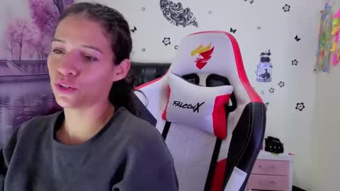 Snapshot of daniela_rivasth chatting on 8, 9, 2025 danielarivasth online show from 8, 9, 2025