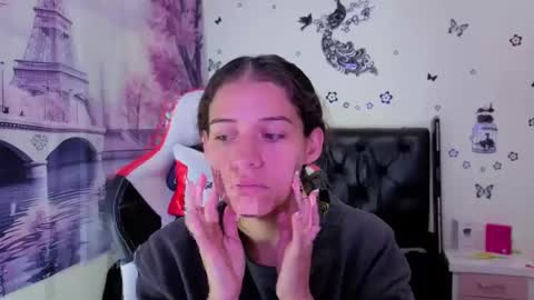 Snapshot of daniela_rivasth chatting on 15, 9, 2025 danielarivasth online show from 15, 9, 2025