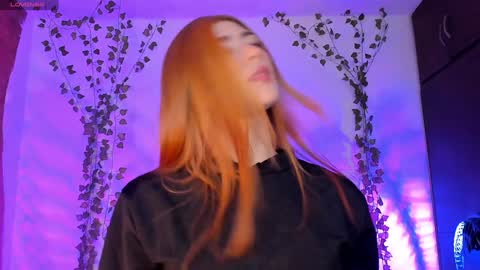 Snapshot of daniela_saenz1 chatting on 18, 1, 2025 Dani Saenz online show from 18, 1, 2025