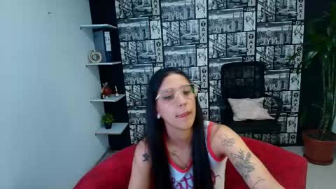 Snapshot of danielamonroe chatting on 6, 5, 2026 danielamonroe online show from 6, 5, 2026