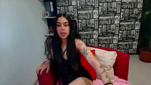 Snapshot of danielamonroe chatting on 19, 5, 2026 danielamonroe online show from 19, 5, 2026