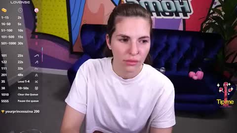 danielareign online show from 3, 11, 2025