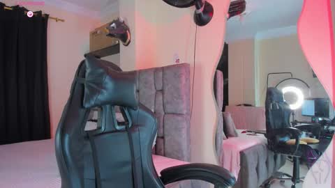 danielasexya online show from 19, 12, 2025